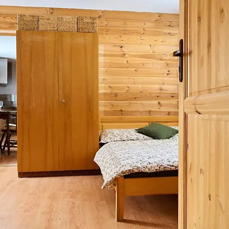 Chaloupka U Lesa By Interhome